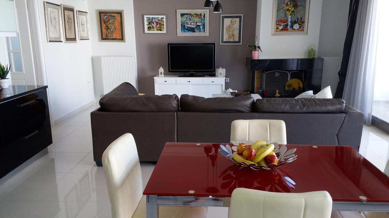 דירות Pórto Ráfti Luxurious House Near The Sea מראה חיצוני תמונה
